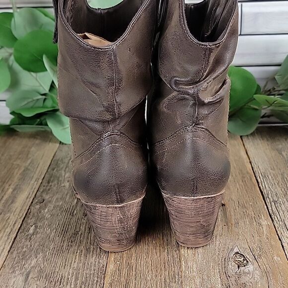 Rocket Dog Brown Ankle Boots - Picture 4 of 13